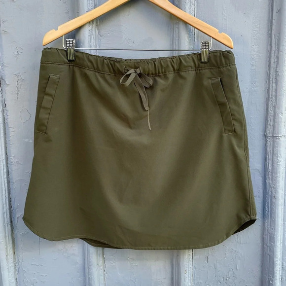 Riders by Lee Dresses & Skirts - Riders by Lee Indigo  Khaki Green Utility Skirt, size 16